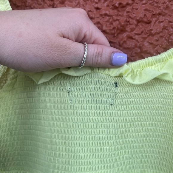 Urban Outfitters Women’s Smocked Ruffled Neon Yellow Crop Tank Top Size Small - Picture 4 of 6